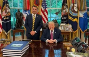 Trump elogia desempenho de Flávio Bolsonaro e projeta segundo turno acirrado no Brasil