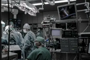 Unidade da UFMG pioneira em cirurgia robótica federal pelo SUS