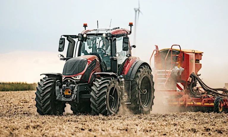 Valtra renova Série T com motor CORE75 e foco em alta tecnologia