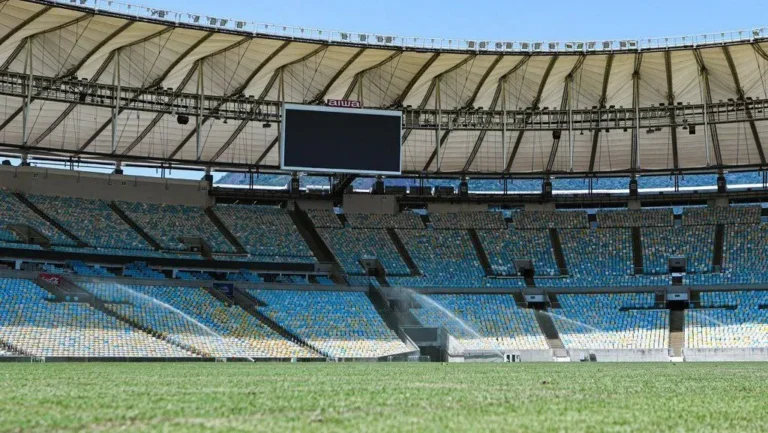 Vasco e Boca Juniors duelam no Maracanã por vaga na final da Sul-americana