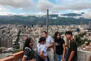 Violência recua em Caracas após execuções sumárias e repressão policial